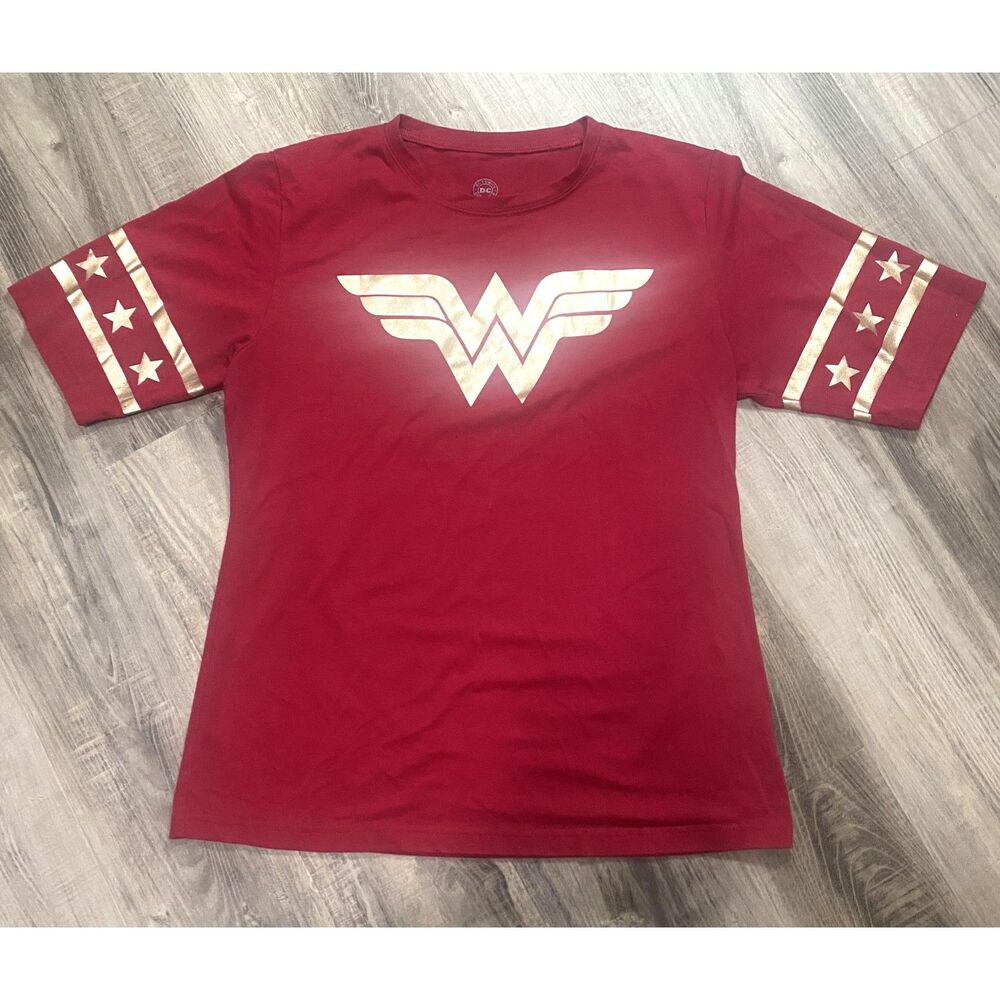 Wonder Woman Gold Foil Striped Sleeves Red Juniors T-Shirt Tee Size XXXL
